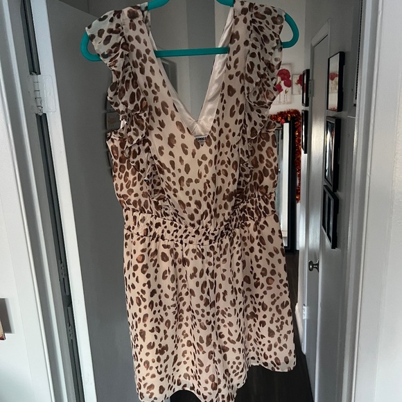 Express Leopard romper/ Size Medium - Picture 1 of 3